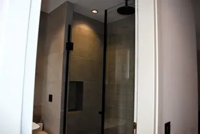 Eden Beach Hotel - Image 4