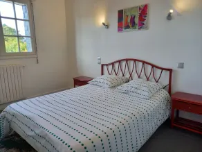 House 150m2, quiet, south-facing, 4 bedrooms, sleeps 8 (20 rue Penester) - Image 5