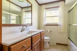 Red Brick Ranch 3BR Sleeps 12 Hot Tub Scenic Hocking Hills Retreat - Image 4