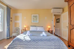 Le Puy Bellevue holiday home with private pool, terrace, and Wi-Fi - Image 5