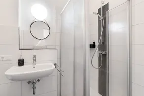 Apartment '4' with Balcony and Wi-Fi - Image 4