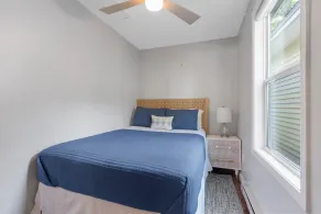Charming Cozy Cabin B/Walk to Shops, Beach & OOB Pier/Superhost - Image 4