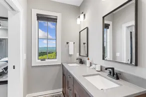 Designer Home in BRMC: Hot Tub, Panoramic Views & Game Room - Image 2