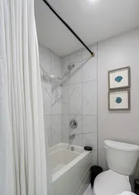 Gorgeous 2 Bedroom 1 Bathroom Guest Suite  - Image 4