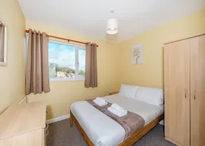 Silver 2 Bedroom Apartment - Image 3