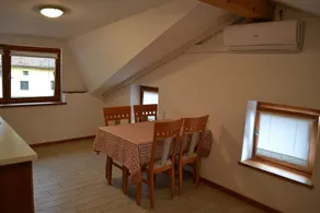 Cozy loft apt with stunning mountain views - Image 4