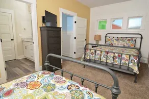 Hobbs Realty - Relax in luxury in “Céad Míle Fáilte\" with a private heatable pool and an elevator. - Image 5