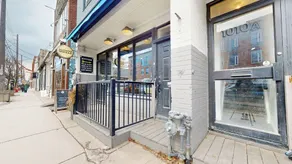 Casa East Side Hotel Queen East Leslieville Suite - Image 4