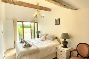 Pomegranate Gite Sleeps 4 with Pool - Image 3