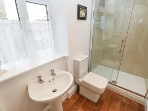Hawthorne Cottage - Image 3