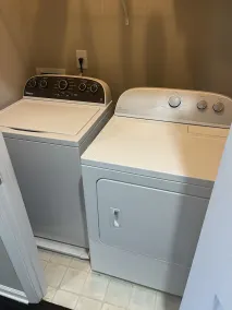 Modern 3 Bedroom Townhome Downtown Atlanta - Image 2
