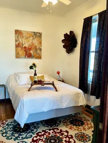 On the Lake & Wine Trail & a Perfect Getaway for 16+ With an ADA Suite! - Image 4
