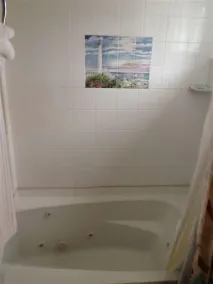 FREE 3rd Night!* (See description) Nantucket in Town 3 Bedroom 1 Bath Cute House - Image 2