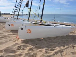 Studio avec balcon, à 200m de la plage, proche commerces et restos, parking privé, lit bébé inclus - Image 3