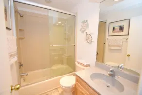 Harbour Island 102M 2 Bedroom Condo by RedAwning - Image 2