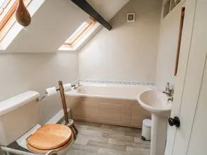 Holly Cottage - Image 3