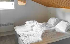 Cozy Home In Sysslebäck With Kitchen - Image 3