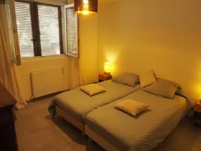 Superb apartment in a villa with swimming pool in a quiet location! - Image 2