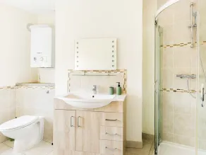 CV34 4JD 20 St Nicholas Church Street · Cosy 2 Bed, Central Warwick & Parking | Pass The Keys - Image 3