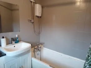 Beautiful 2-bed House in Bolton With Free Parking - Image 3