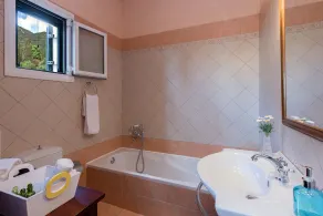 Lily's House - Image 5