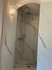 Rymlig Familj Villa i Barga med expansiv terrass, fantastisk utsikt och gratis wifi - Image 4