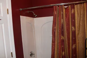 Location, Location, Location! Immaculately Kept! - Image 4