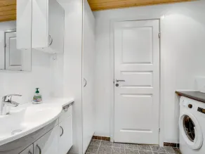 \"Rohan\" - 700m from the sea by Interhome - Image 3