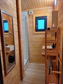 THE CABIN IN AN IDYLLIC SETTING IN THE HEART OF NATURE - Image 3