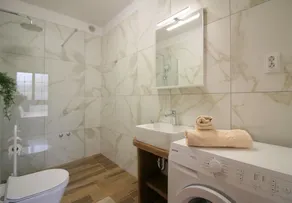 Near the beach, air-conditioned, quiet location,family-friendly - Image 3