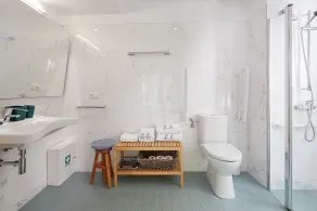 VACKRA GRUNDL��GGANDE HOUSE MED STORA VYKEN. - Image 2