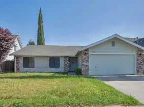 Newly Remodeled 4 bedroom Home 10 minutes away from local hospitals and shopping - Image 3