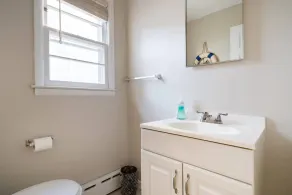 Spacious Home Ready for your memories(2 blocks to beach, downtown and train) - Image 2