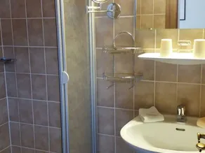 Double room with shower, WC and balcony - Haus Traudi - Image 4