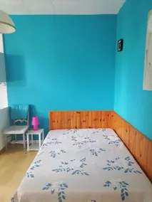 Two-room apartment close to beach and shops - Image 3