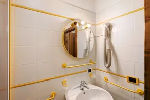 Holiday Apartment \"Casa San Marco n 4\" with Mountain View, Balcony & Wi-Fi - Image 5
