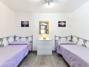 Dejlig lejlighed for 3 personer med klimaanlæg, pool, WIFI og terrasse - Image 5