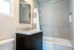 Chelsea House - Image 2