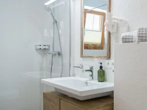 Doppelzimmer mit Balkon Kat. A - Gasthof Dorfwirt - Image 4