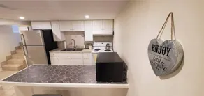 Cozy 1br +1 Apartment in Toronto's Midtown! - Image 5