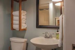 Beautiful Bungalow On 7th *No Cleaning Fee* - Image 2