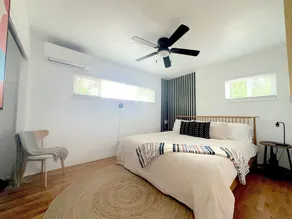 Modern Bliss: Chic Retreat w/ Stylish Amenities, Ideal for Vacation & Family Fun - Image 5