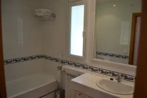Villa de Lujo con Piscina Privada cerca del Mar - ES-323-61 - Image 2