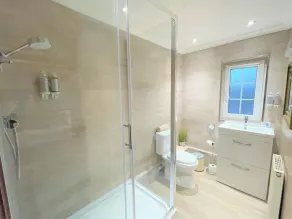 Alojamiento de 9 habitaciones en Kilwinning, near Ayr - Image 5