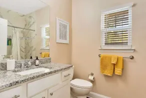 Cityscape Haven at Missionary Ridge with a hot tub - Image 5