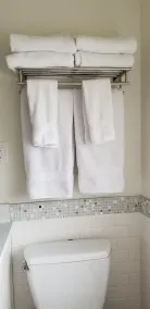 Newly remodeled, clean, comfortable, and centrally located - Image 5