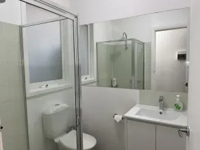 LORNE BEACH ACCOM - Apt 2 - Image 2