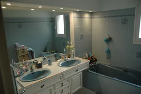 Beautiful pool villa 10 minutes from Nîmes at the gateway to the Camargue and the Alpilles - Image 2