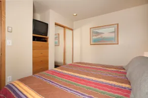 Scenic 1 soveværelse Condo til 4 med gulv-til-loft udsigt! - Image 5