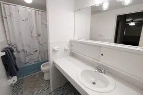 Amazing 2BR 2B Condo Monthly Discount - Image 3